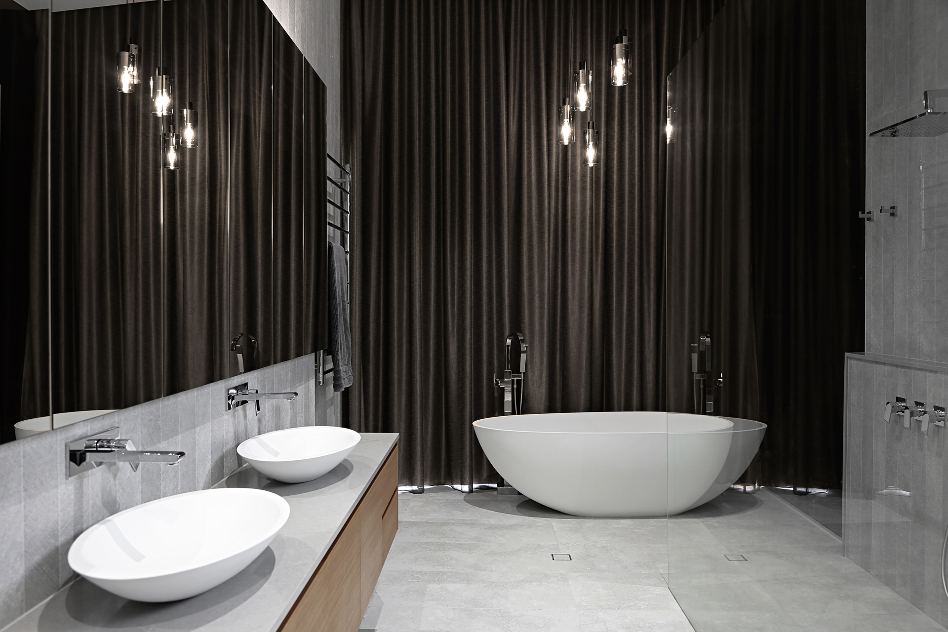 Ensuite sheer & lining